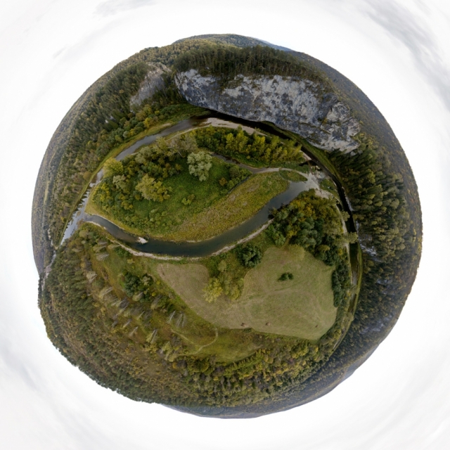 Скалы Мамбет и Кузьганак